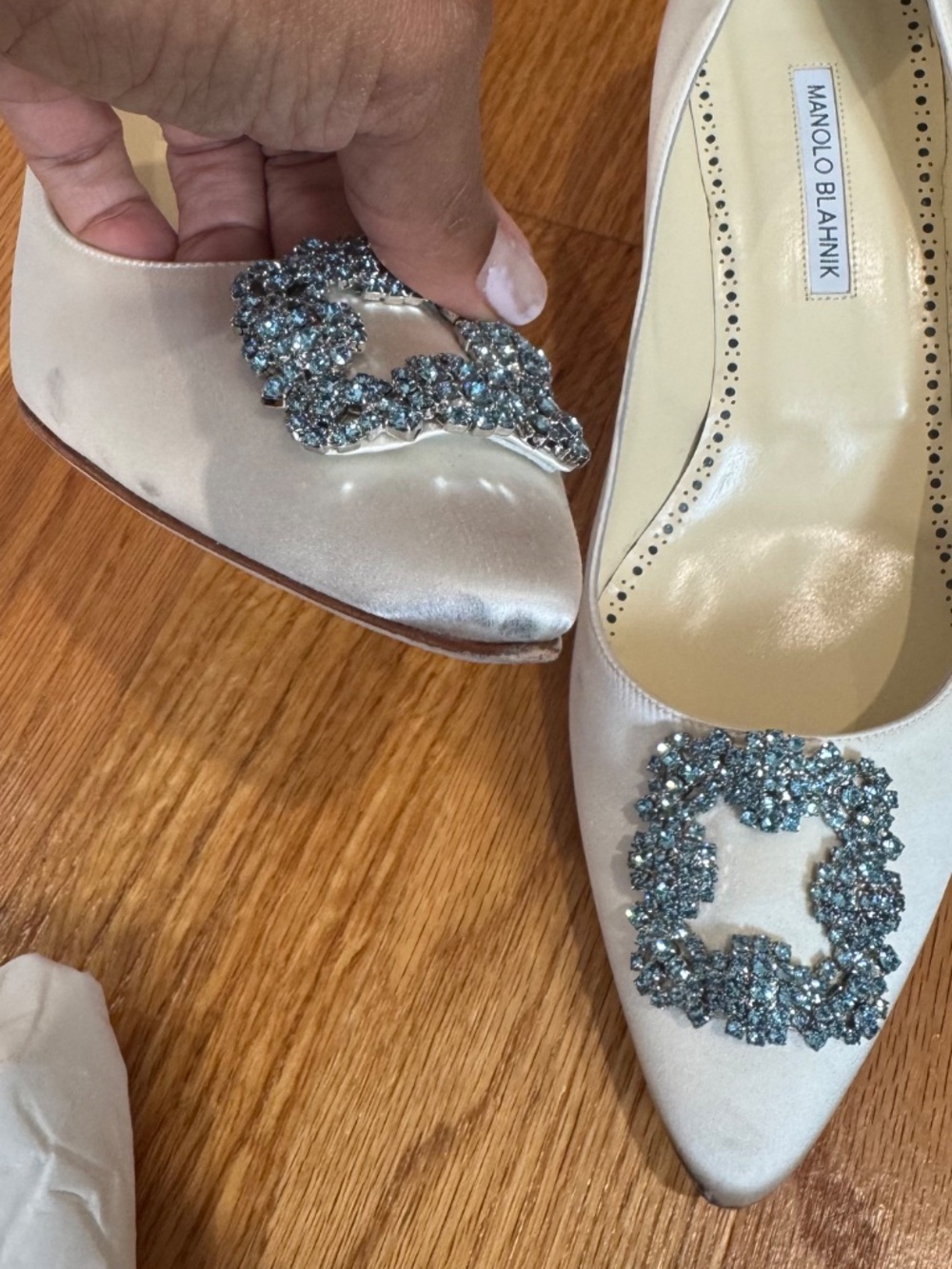 Manolo Blahnik Hangisi Bride 50 White Satin Pumps Size 43 US 13 - Picture 12 of 16